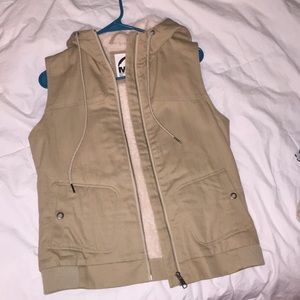 Mountain Khaki Fur Lined Vest